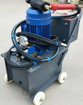 如何確保液壓鉚接機(jī)的鉚接質(zhì)量？先選對(duì)設(shè)備！ 圖1